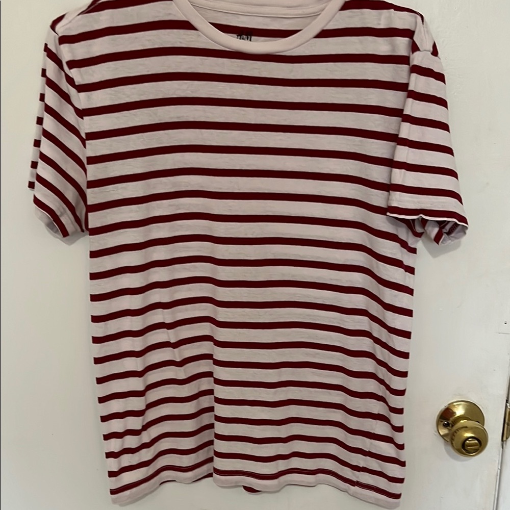 H&M Red and White Striped T-Shirt Men’s Size Small